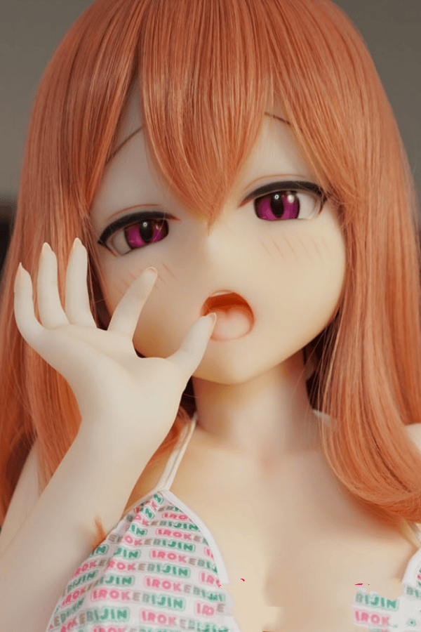 色気あふれる美女、120cmのAikoヘッドを備えたTPE製ラブドール。Kカップの巨乳とS-TPE製のカスタマイズが魅力。オーラル機能付きのダッチワイフとしても、アニメドールとしても楽しめるコストパフォーマンスの高い逸品。