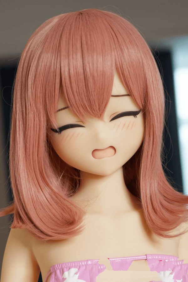 色気あふれる美女130cm Ema-Aヘッド TPE製ラブドール：AAカップのスリムバスト、カスタマイズ可能、オーラル機能付きのリアルドールをお手頃価格で