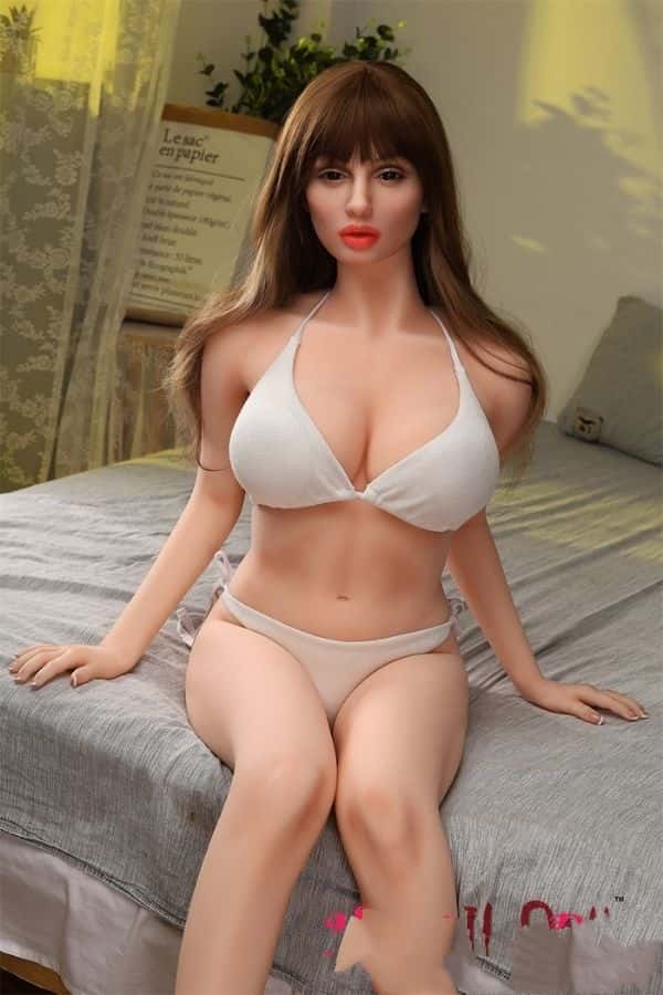 ILDoll 160cm C17ヘッド TPE製ラブドールの詳細レビュー：Eカップのリアルメイクとコストパフォーマンスを徹底評価