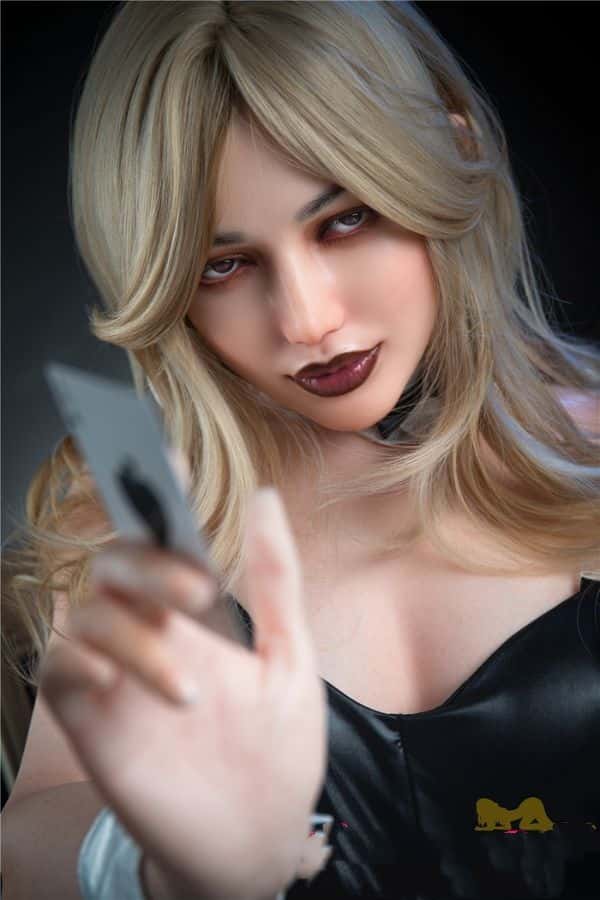 IrontechDoll 168cm S13ヘッド Celineのフルシリコン製ラブドールを徹底レビュー：Bカップのダッチワイフとしてのリアルドールの高級感とは？
