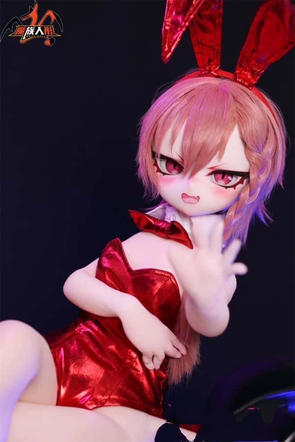 MOZUDOLL 85cm ネルちゃん ソフトビニール製ヘッドとTPE製ボディのラブドール - Aカップ、肌色、眼球色、メイク、ウィッグ、衣装が宣材写真と同じ高品質なダッチワイフ兼アニメドールを激安で