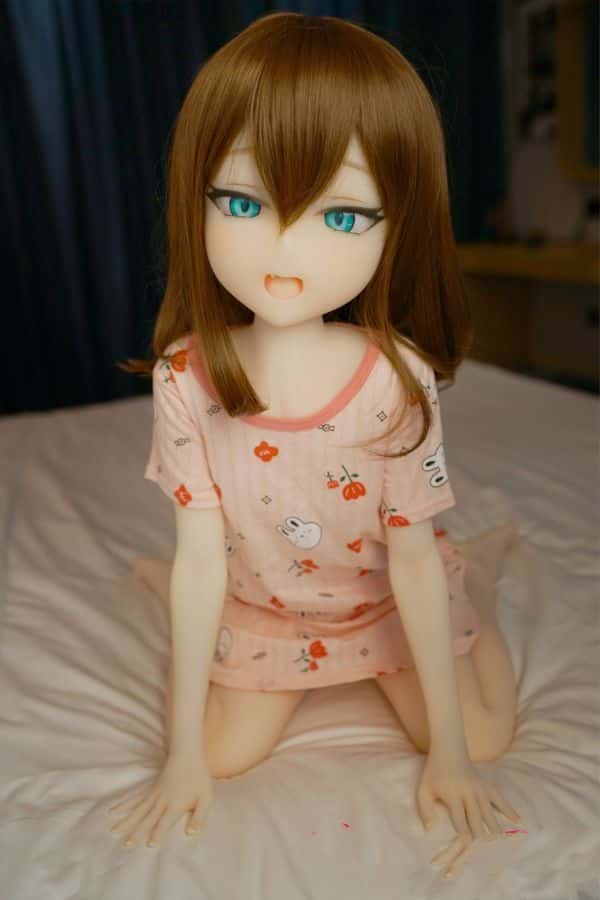 色気あふれる美女110cm AnnaヘッドのTPE製ラブドール：平バストのフラット体型、S-TPE製カスタマイズ品、オーラル機能付きのダッチワイフとしても最適なアニメドール、リーズナブルな価格で提供
