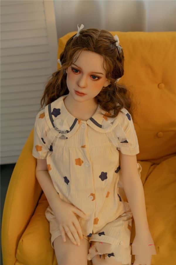 AXBDOLL 142cm A153ヘッド TPE製ラブドールの詳細レビュー：リアルメイク付きのダッチワイフとしての評価とコストパフォーマンス